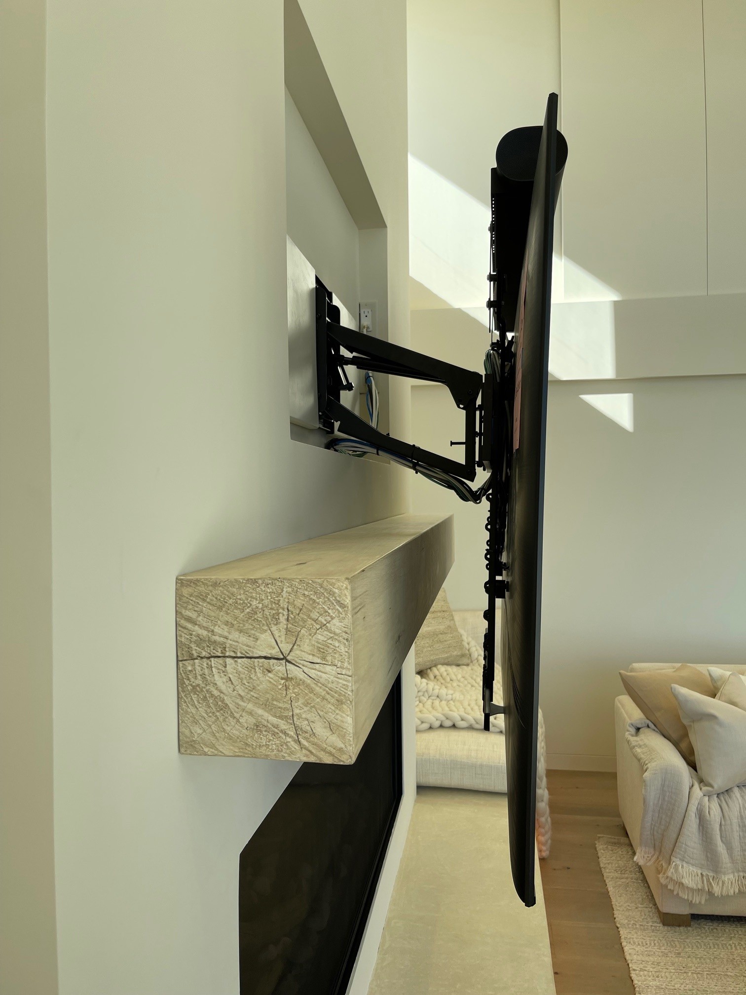 Raise and Lower Your TV